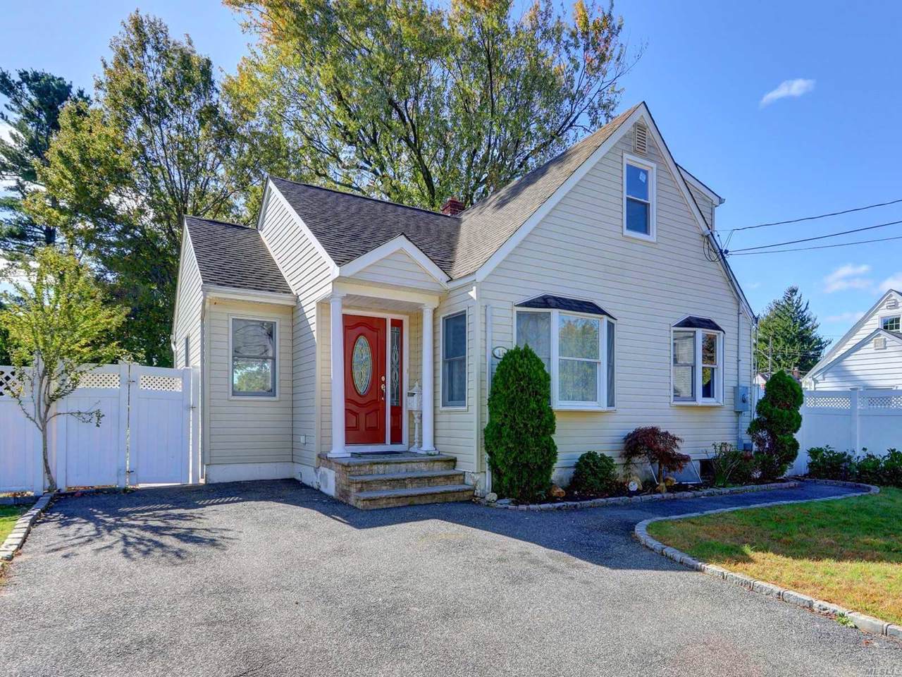 11 Hawthorne St - Photo 1