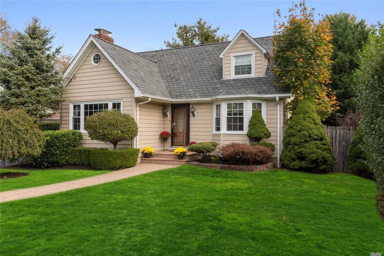 78 Lodge Ave - Photo 1