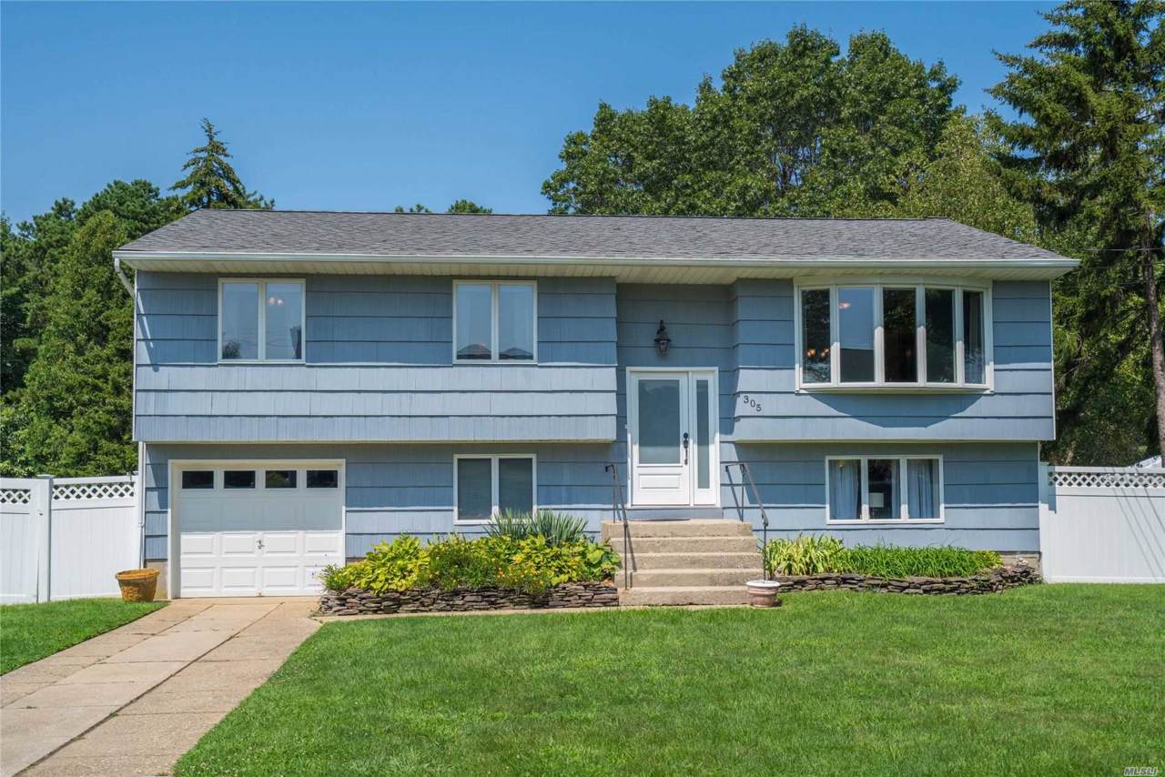 305 Weymouth St - Photo 1