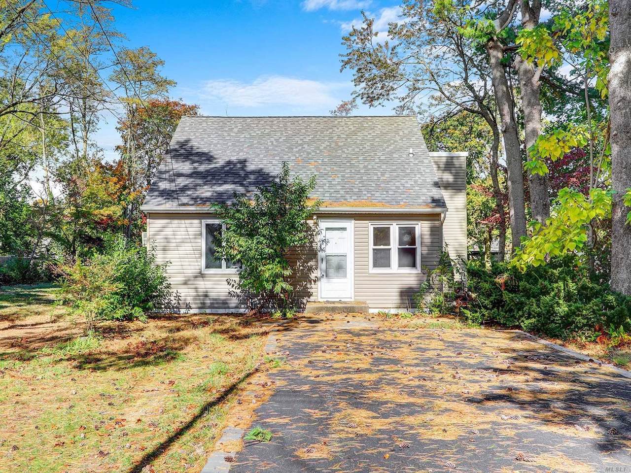 27 Columbus Ave - Photo 1