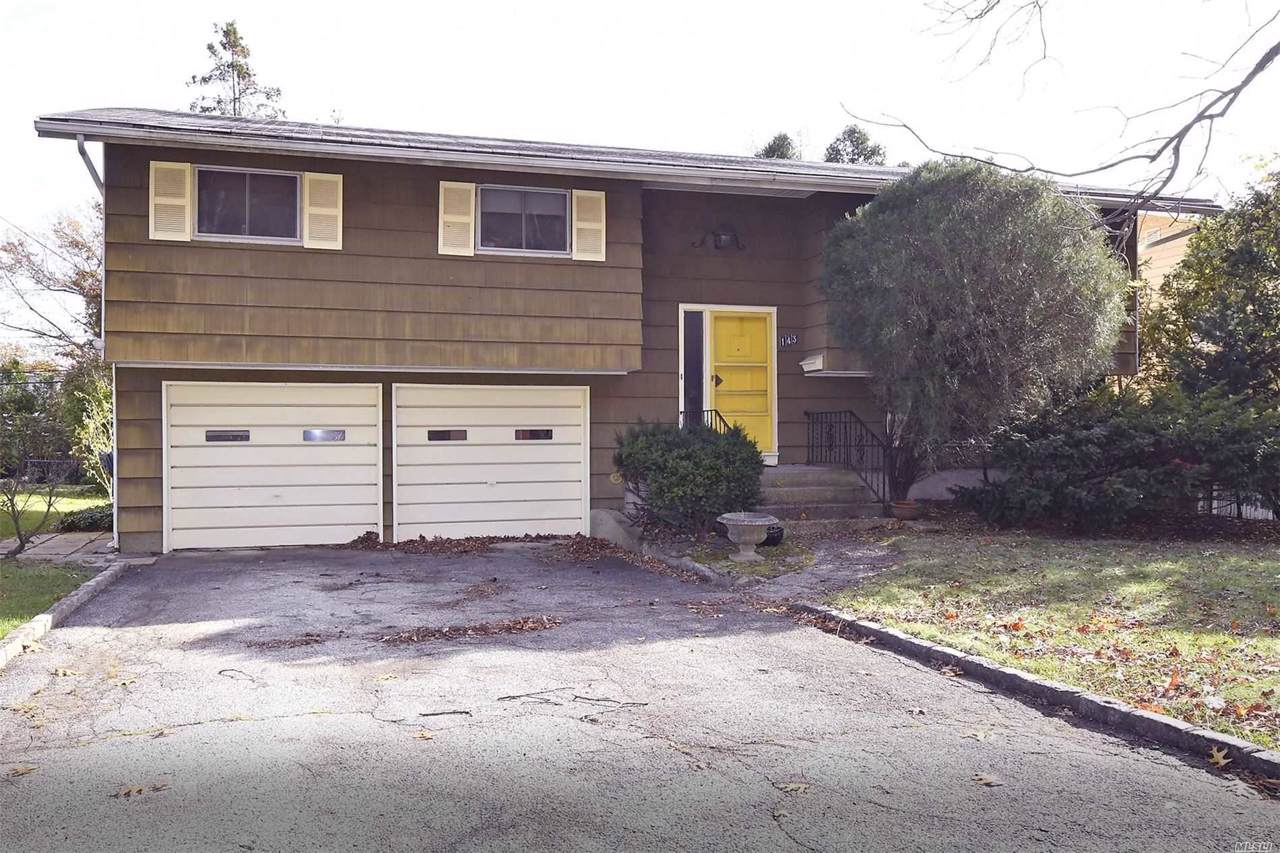 143 Cow Neck Rd - Photo 1