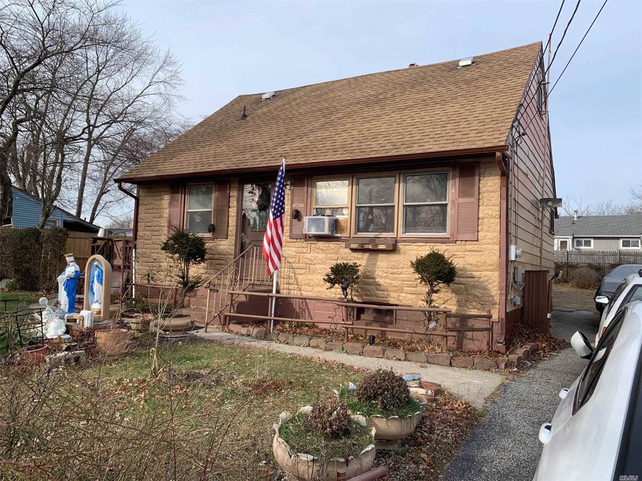 45 Locust St - Photo 1