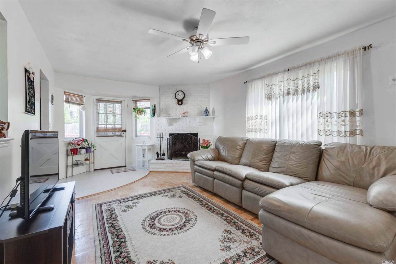 15 Bonaire Dr - Photo 1