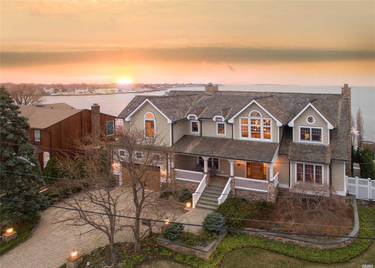 220 Harbor Ln - Photo 1