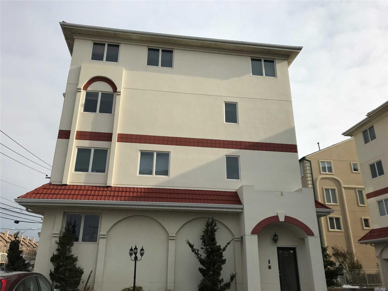 458 Oceanfront St - Photo 1
