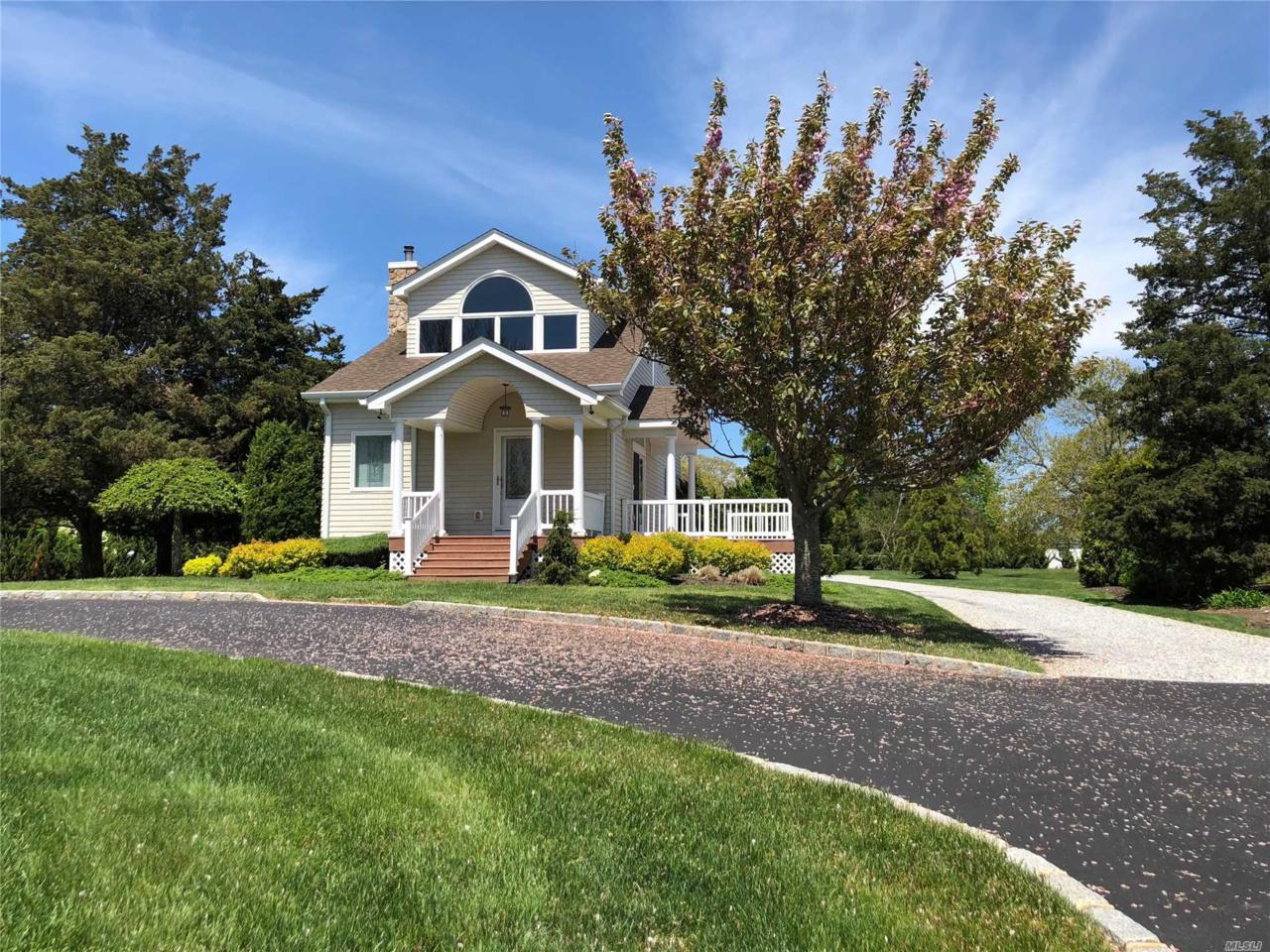 45 Sunset Ave - Photo 1