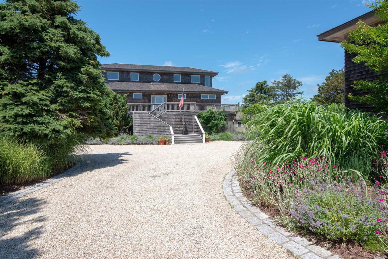 10 Dune Rd - Photo 1