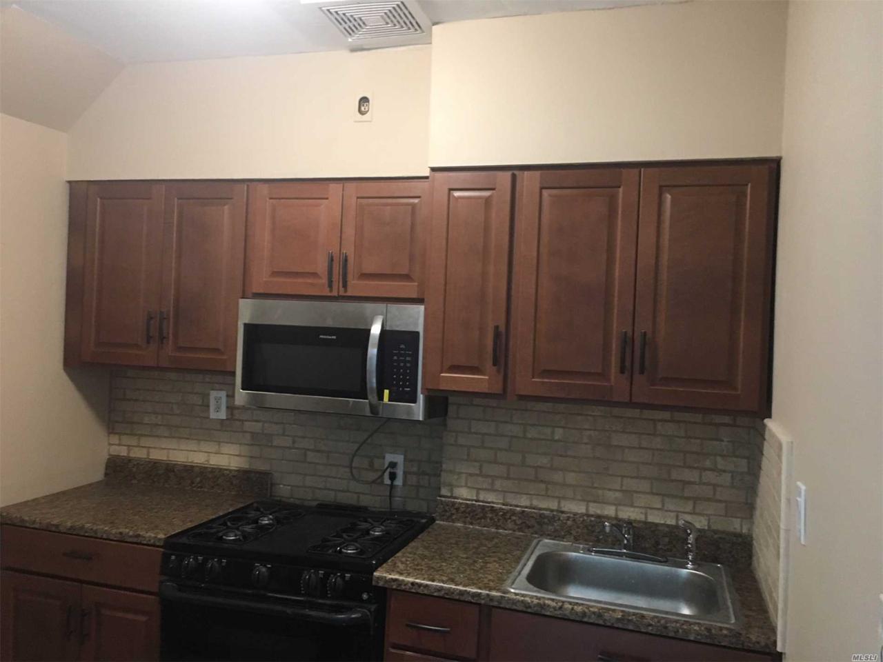 20-31 Steinway St - Photo 1