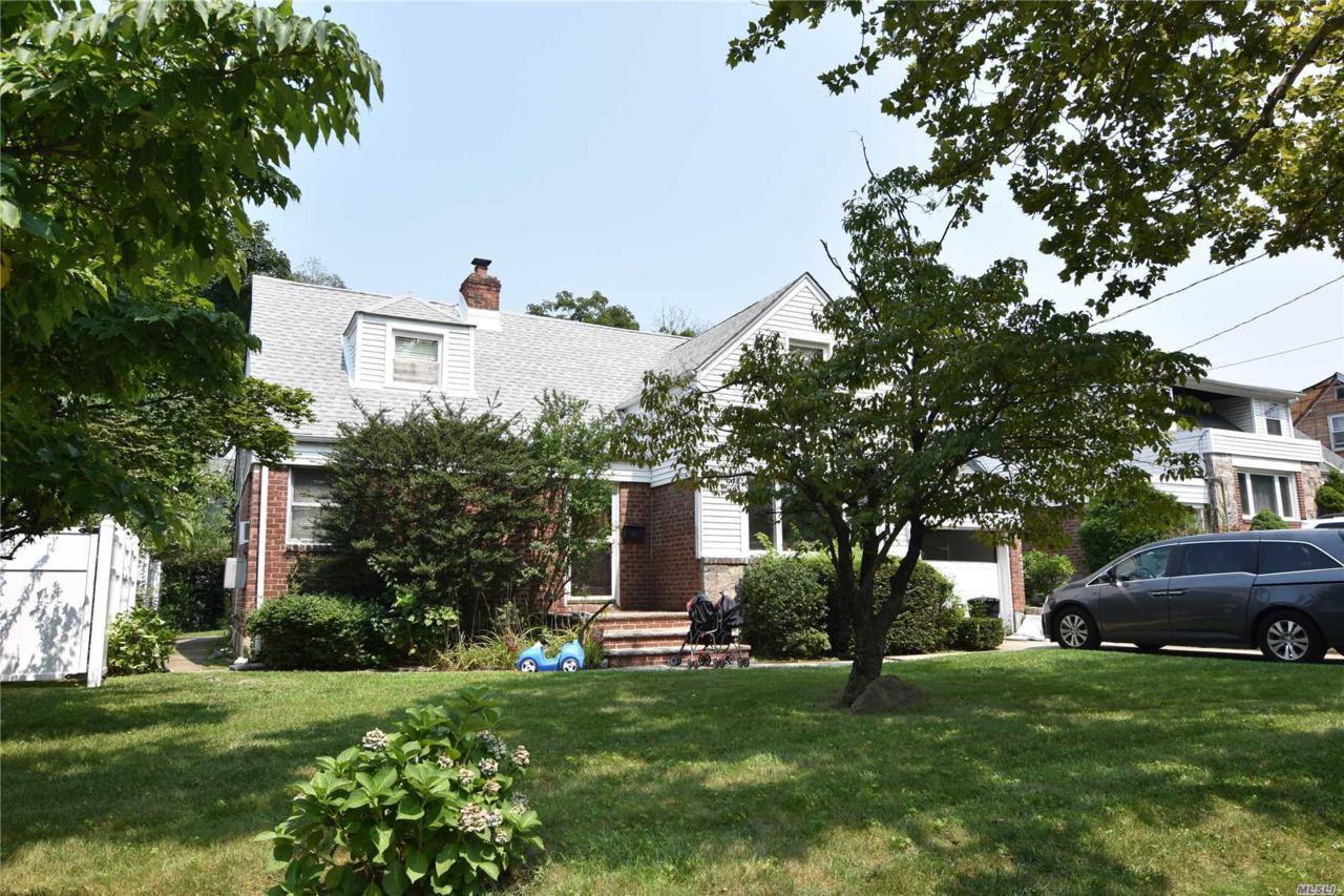 52-47 Little Neck Pky - Photo 1