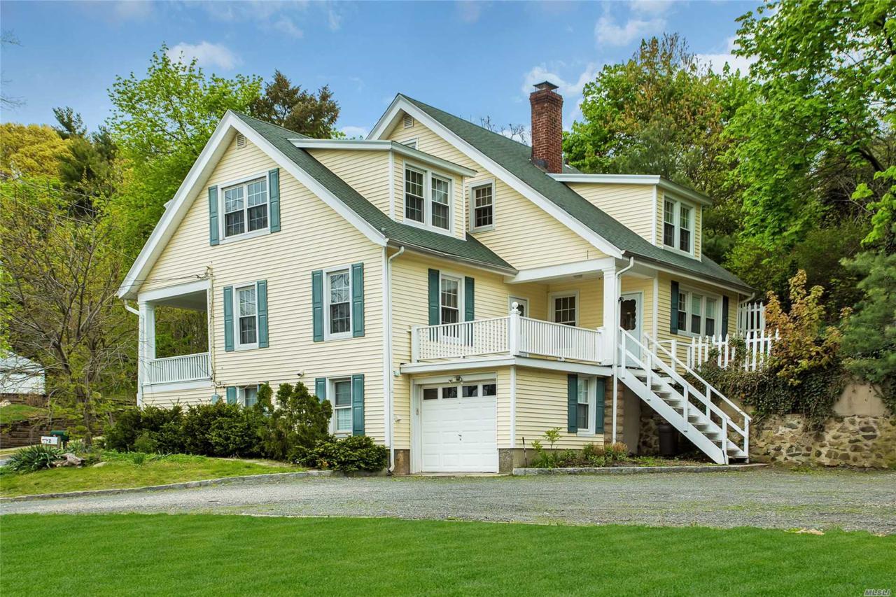 2 Youngs Hill Rd - Photo 1