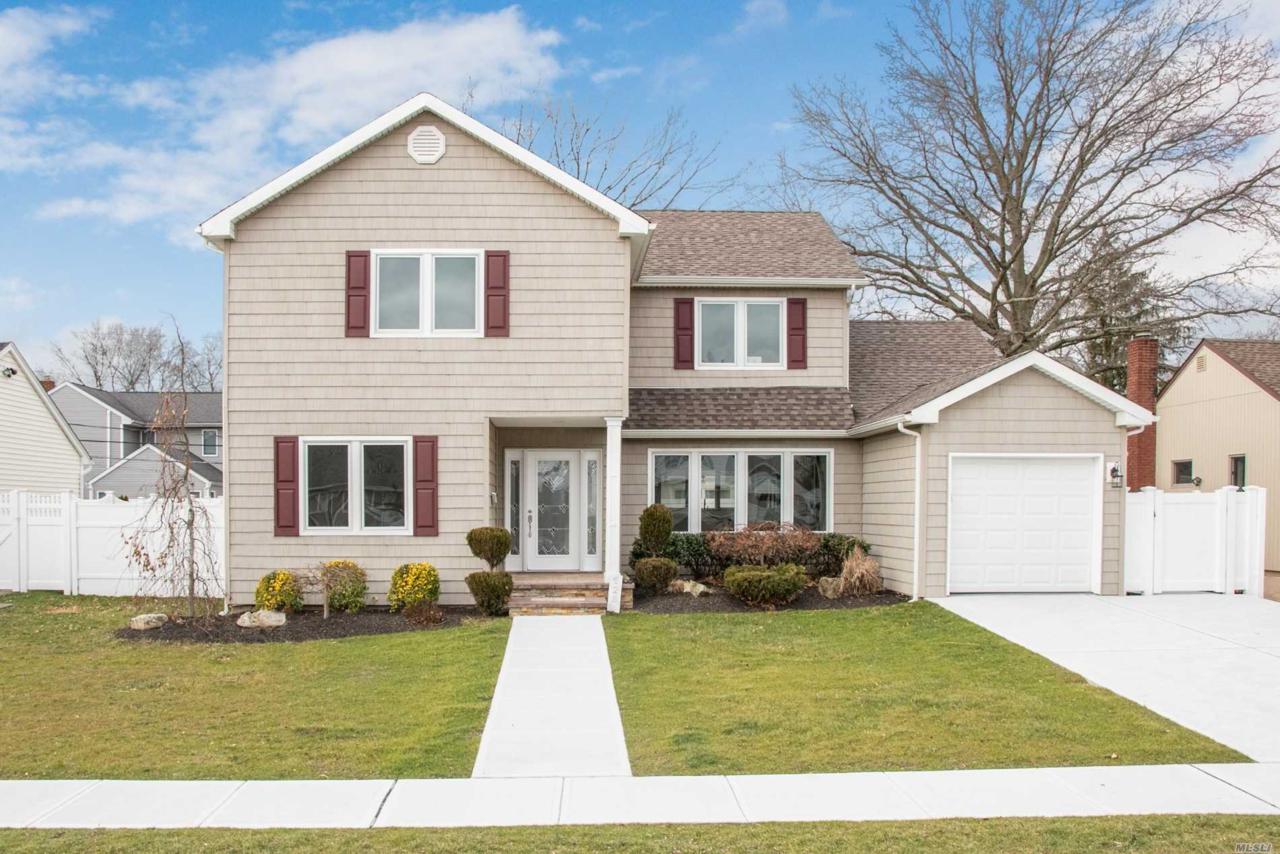 1284 Martin Dr - Photo 1