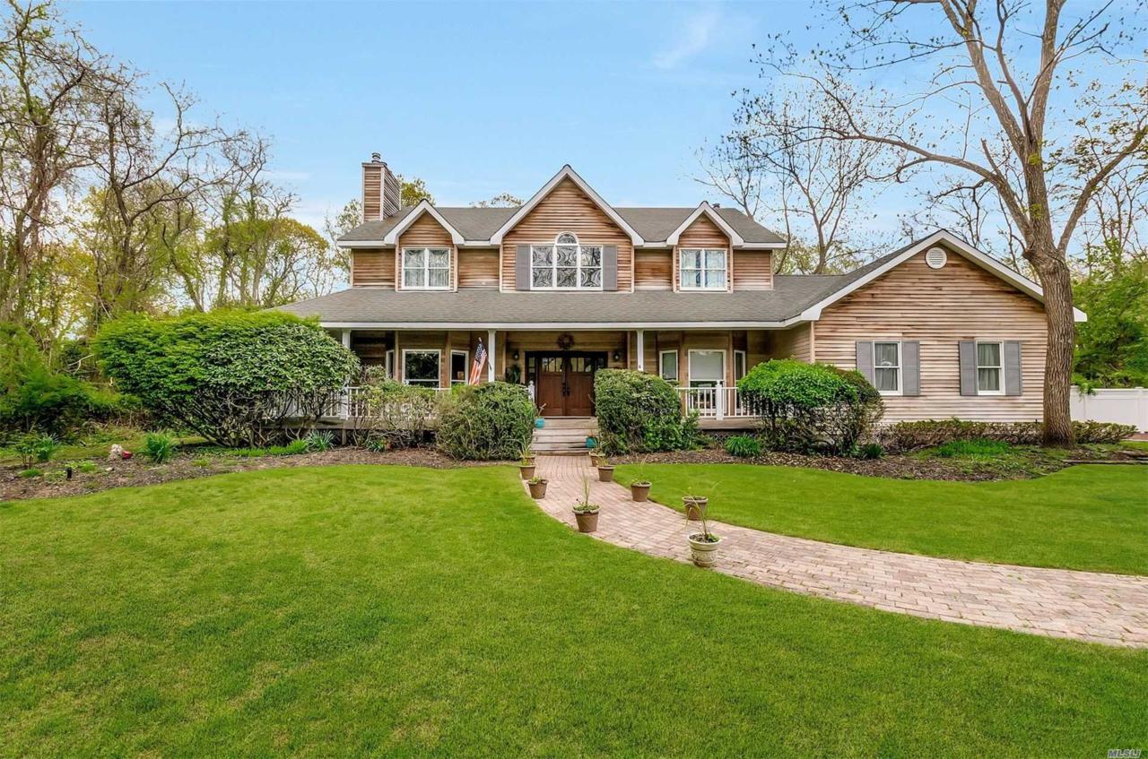 33 Evergreen Ave - Photo 1