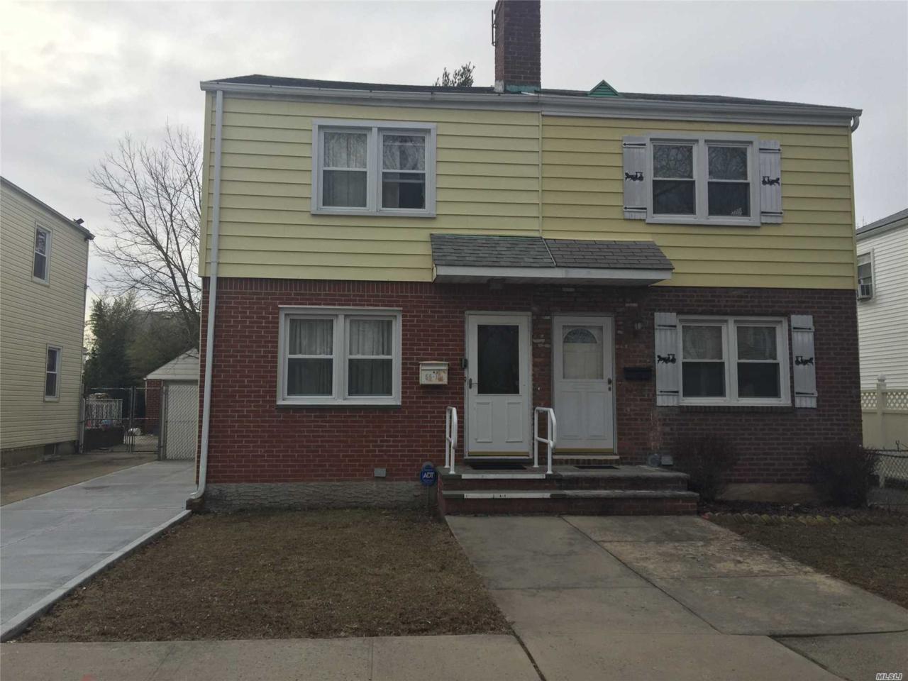 56-10 185 St - Photo 1