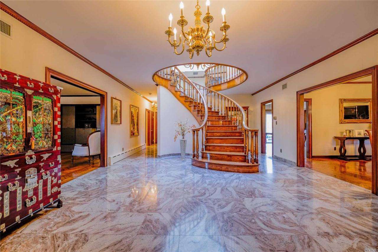 4 Waverly Rd - Photo 1