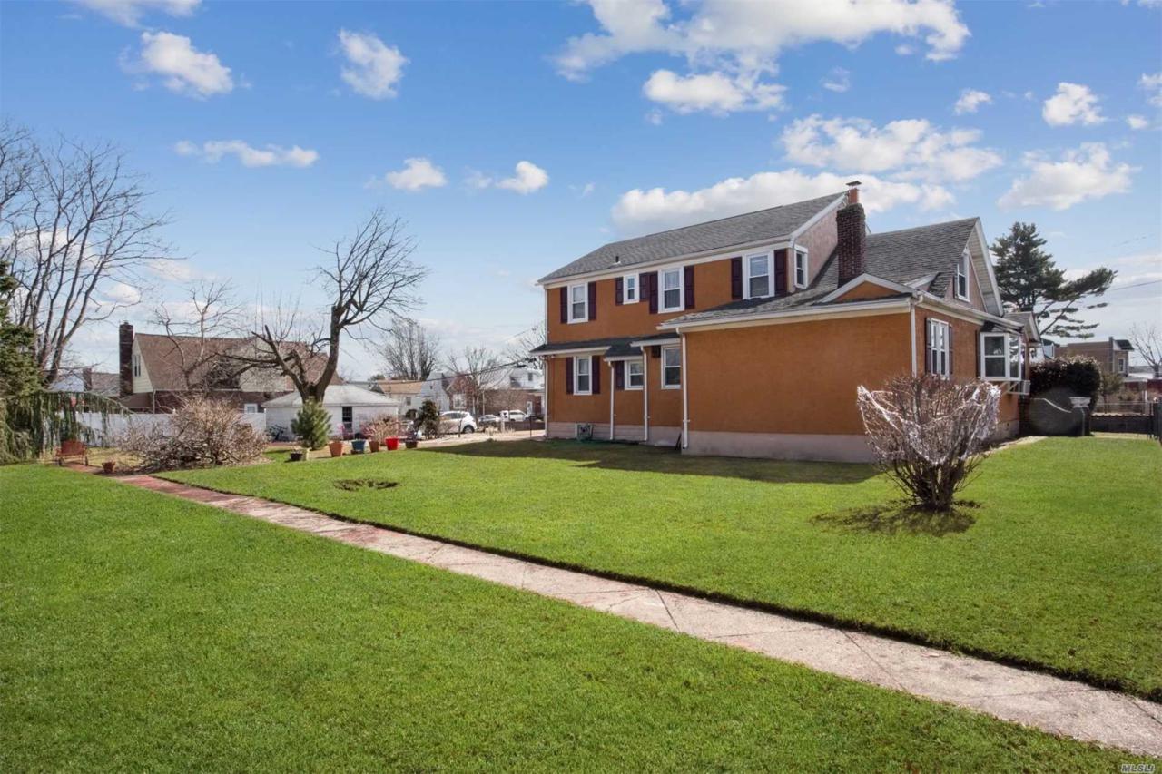 121 Ocean Ave - Photo 1