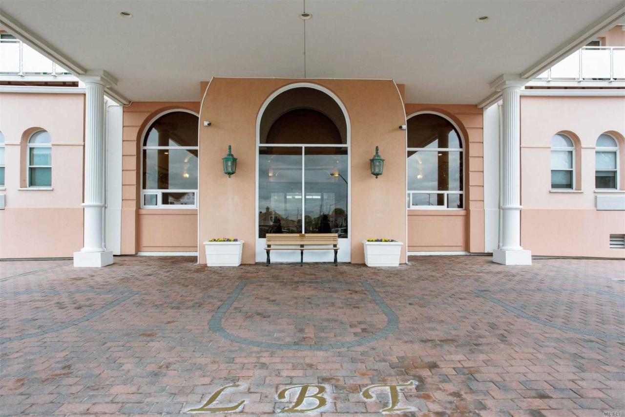2 Richmond Rd - Photo 1