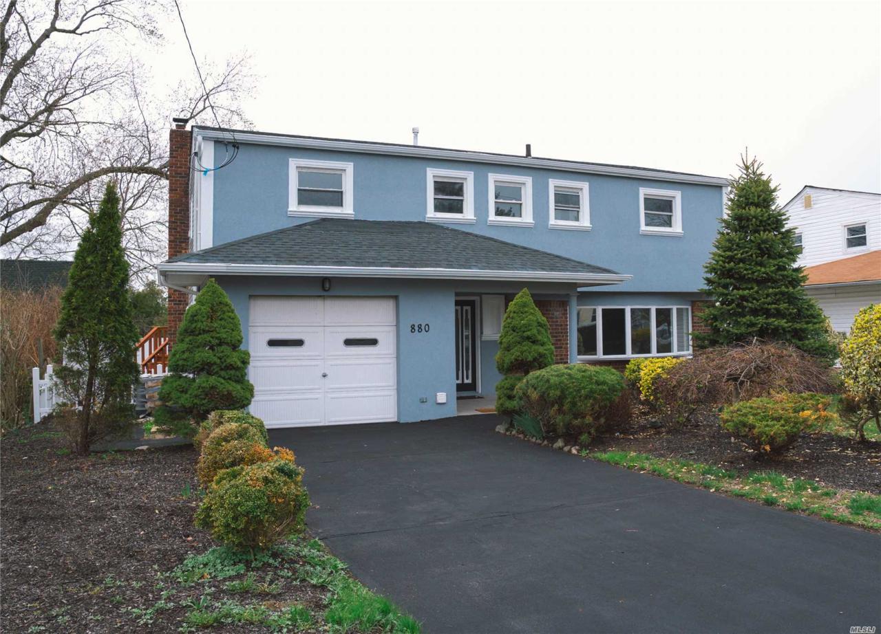 880 Seamans Neck Rd - Photo 1