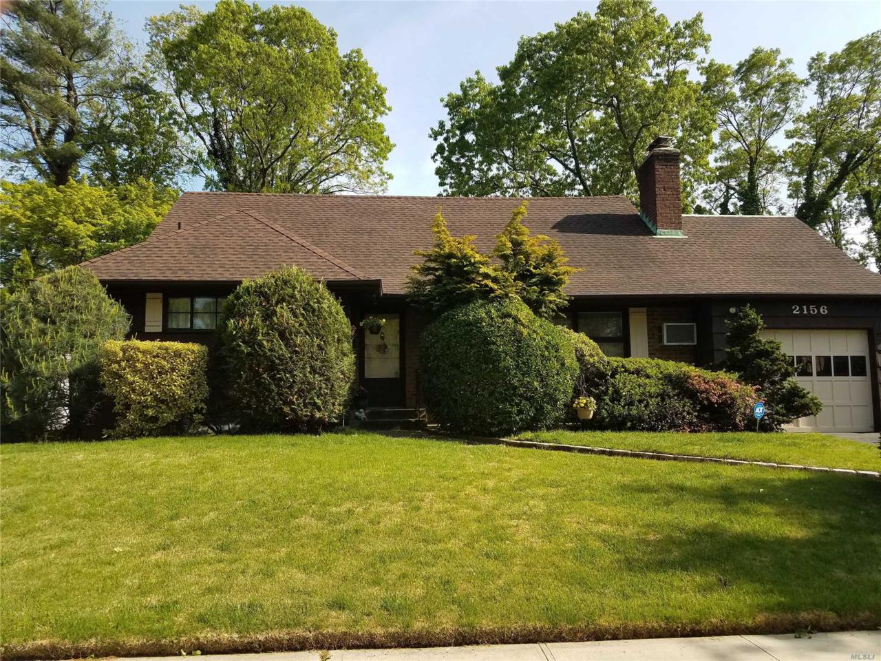 2156 Seneca Dr - Photo 1