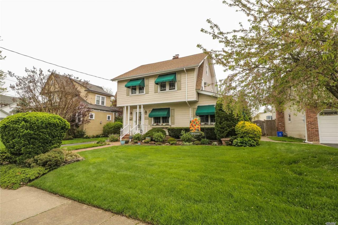 109 Brower Ave - Photo 1