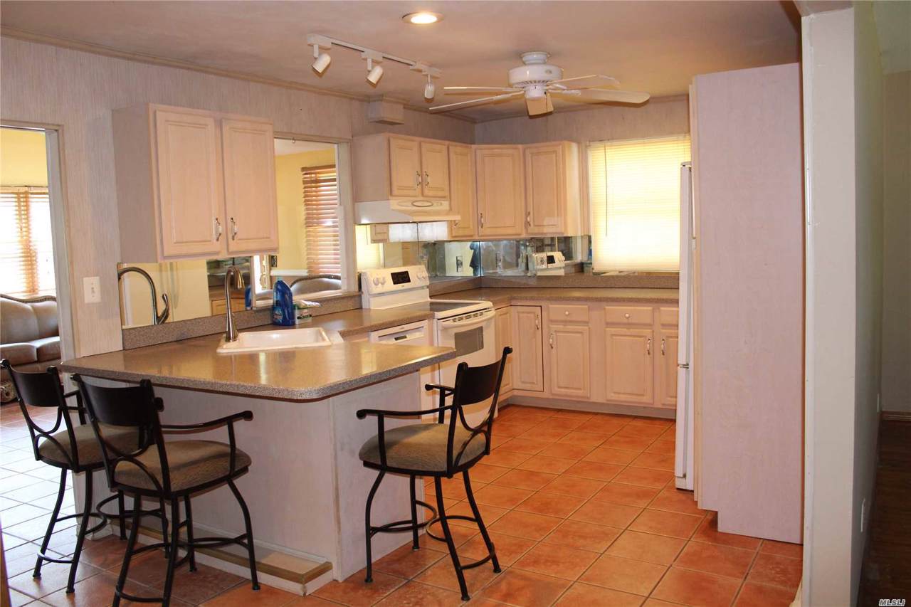 14 Hill Ave - Photo 1