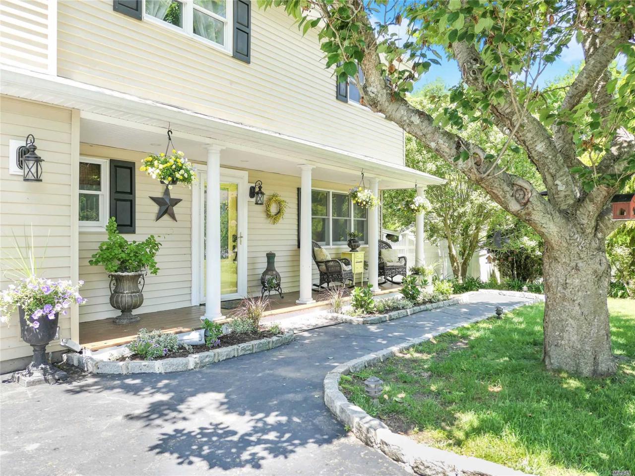 18 Susan Dr - Photo 1
