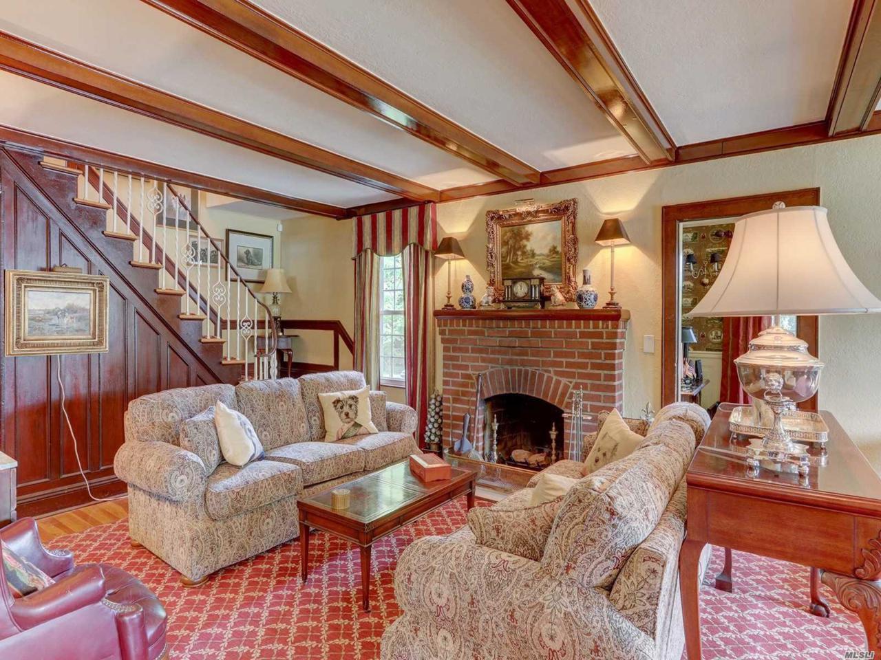 205 Hempstead Ave - Photo 1