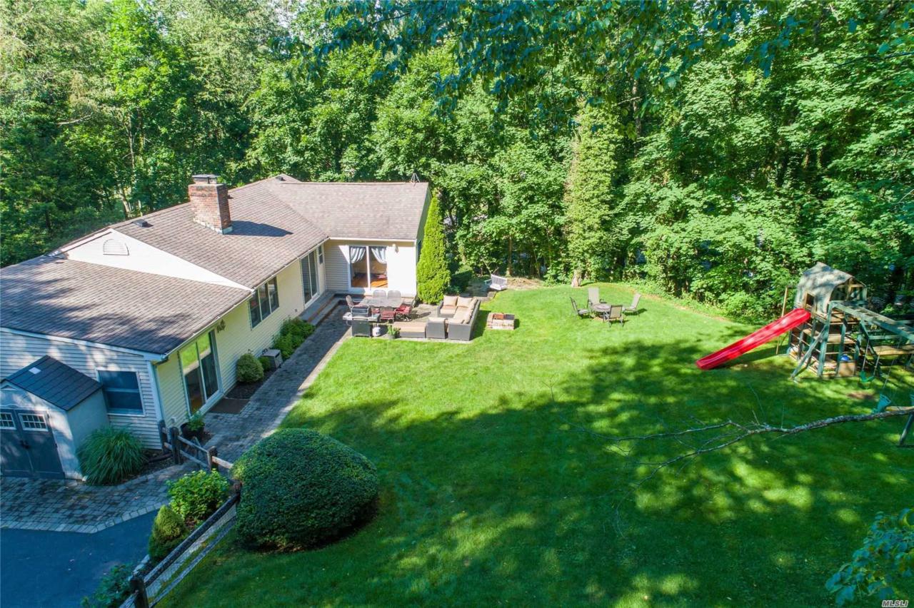 5 Daphne Ln - Photo 1
