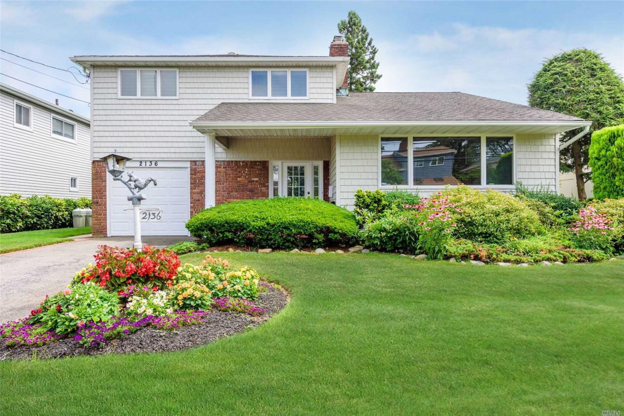 2136 Holland Way - Photo 1
