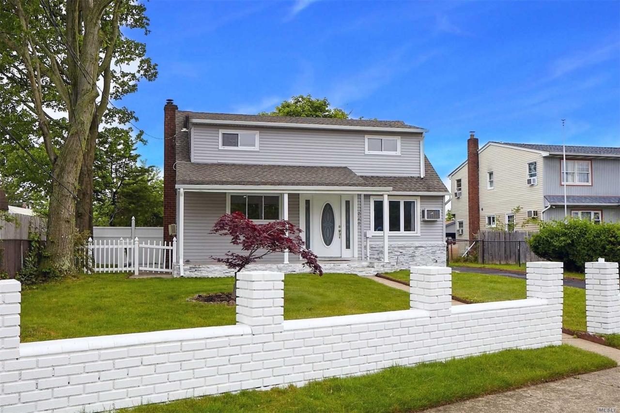 240 Bellmore Rd - Photo 1
