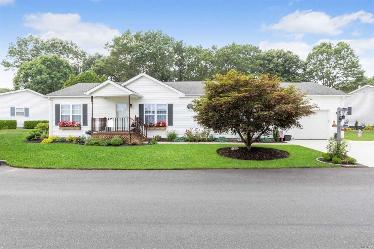 1407-117 Middle Road - Photo 1