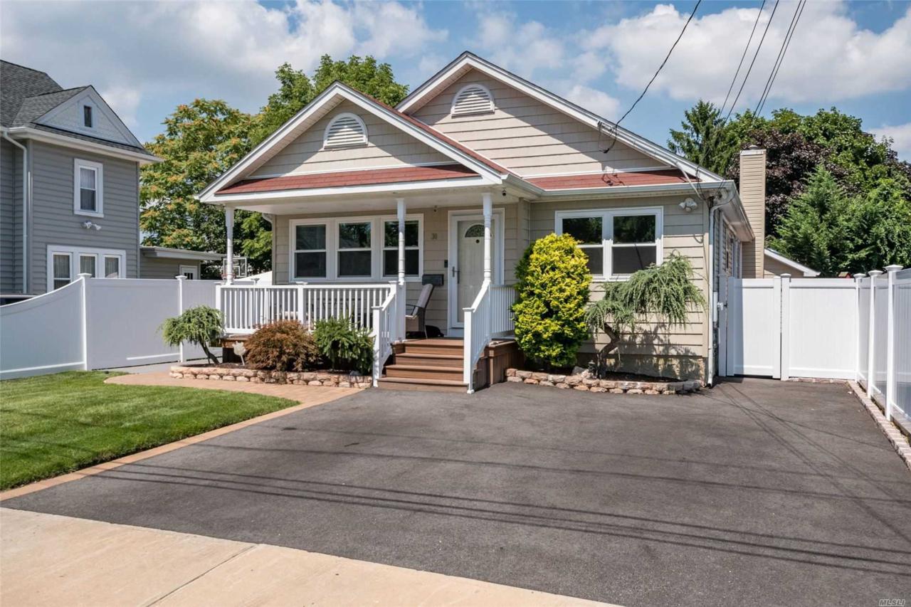 31 Marion St - Photo 1