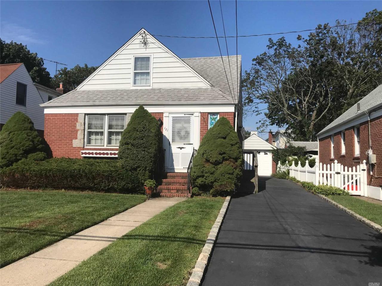 171 Caroline Ave - Photo 1