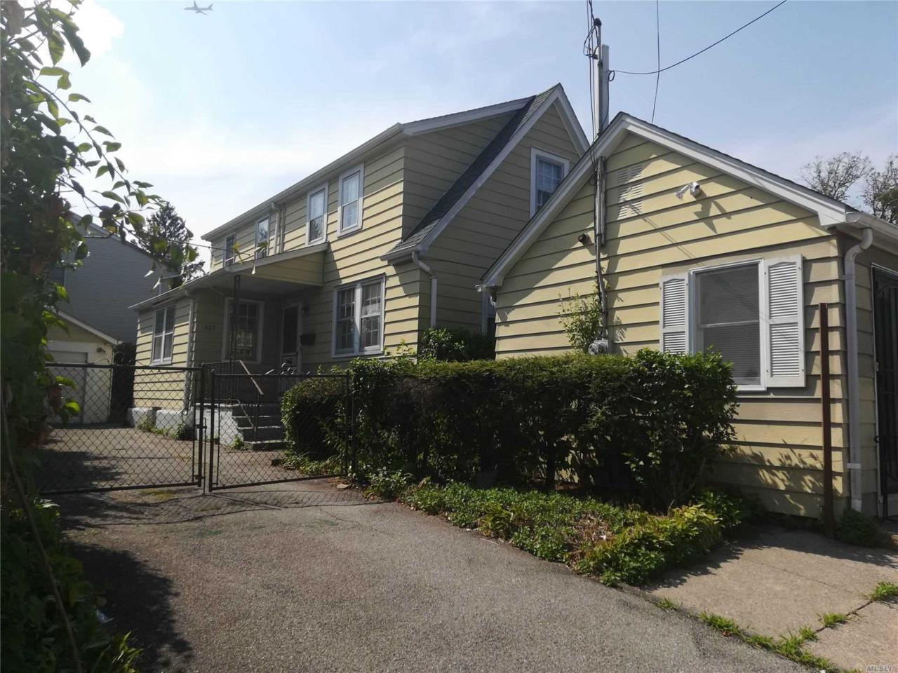 837 Willis Ave - Photo 1