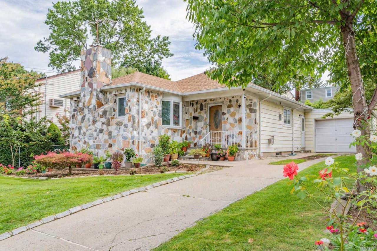 71 Chaffee Ave - Photo 1
