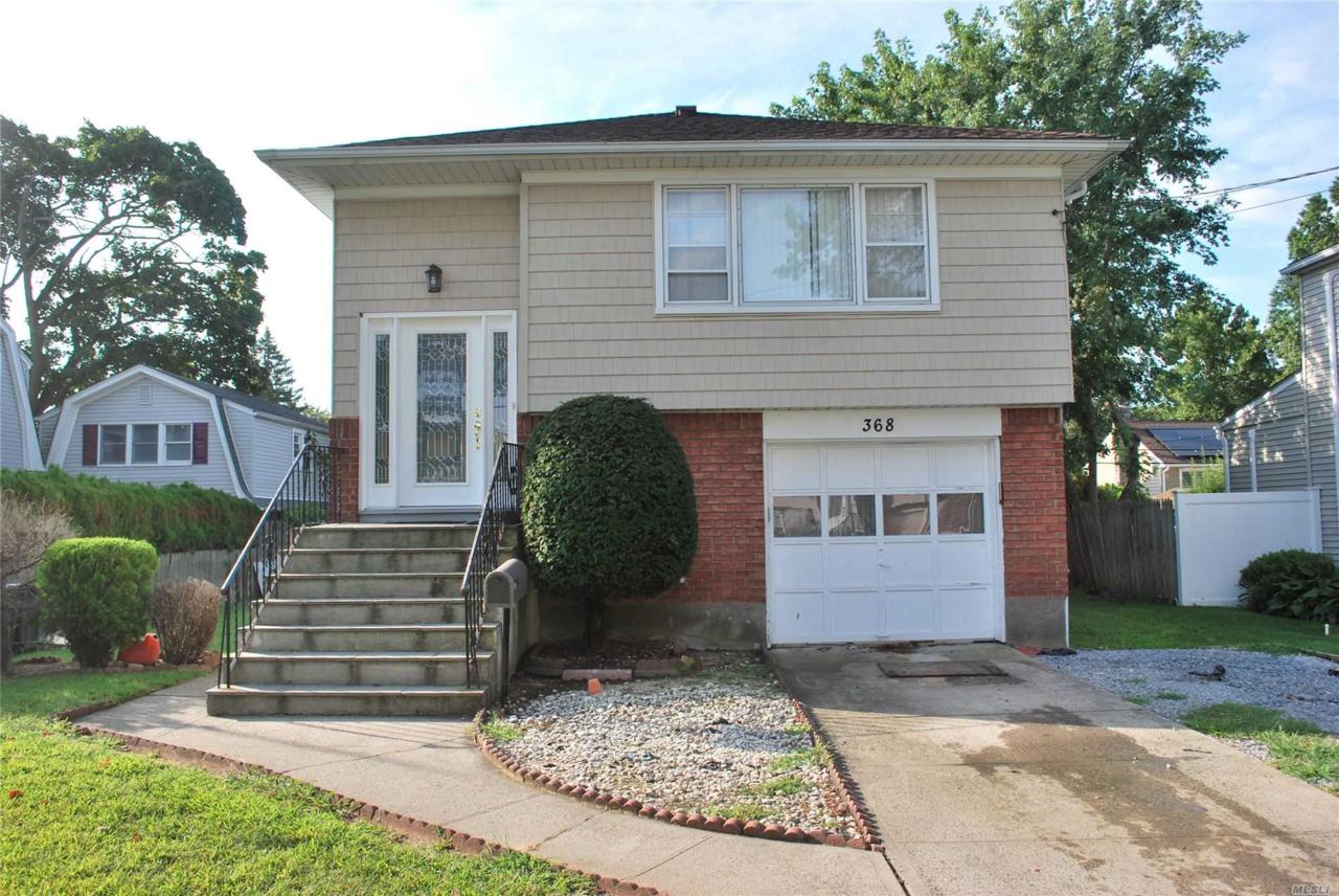 368 Elmore Ave - Photo 1