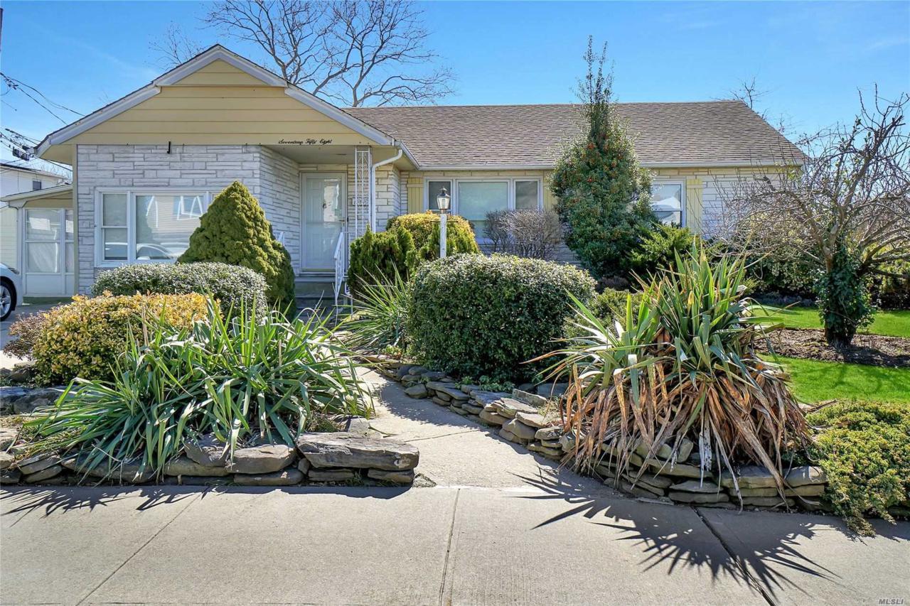 1758 North Dr - Photo 1