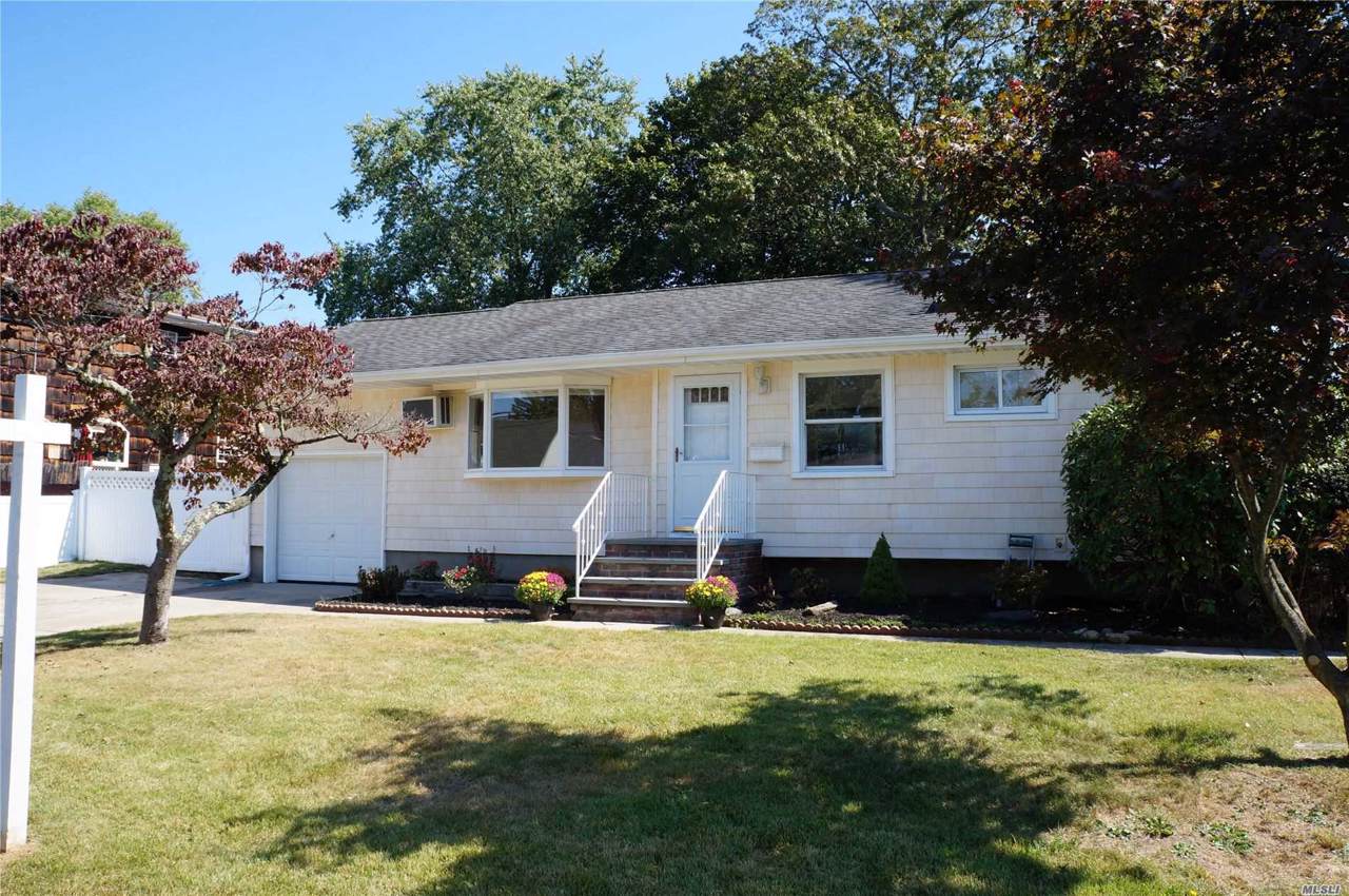 521 Goodrich Ave - Photo 1