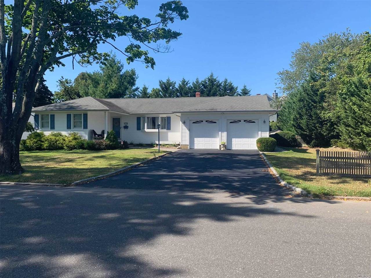 18 Byron Ln - Photo 1