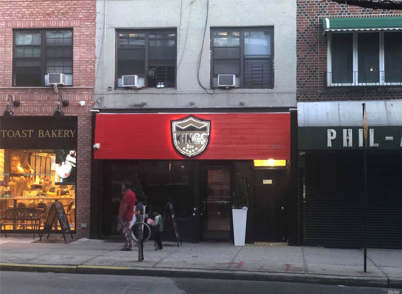 70-04 Roosevelt Ave - Photo 1