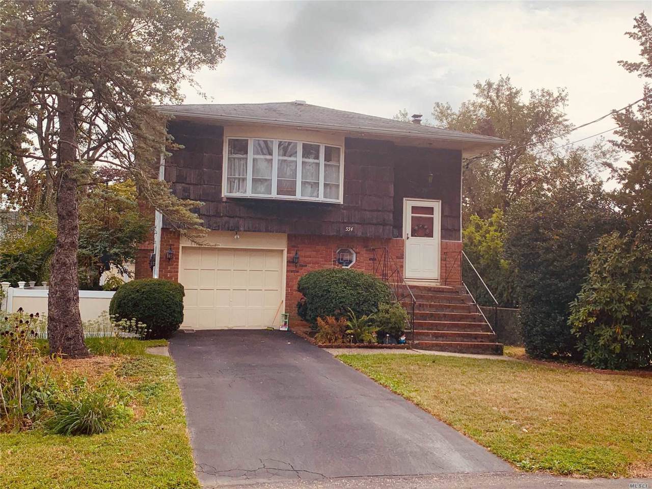 554 Windmill Ave - Photo 1