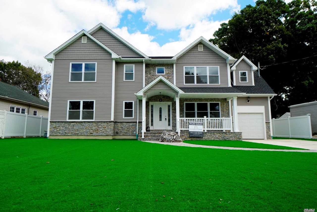 264 Merrick Ave - Photo 1
