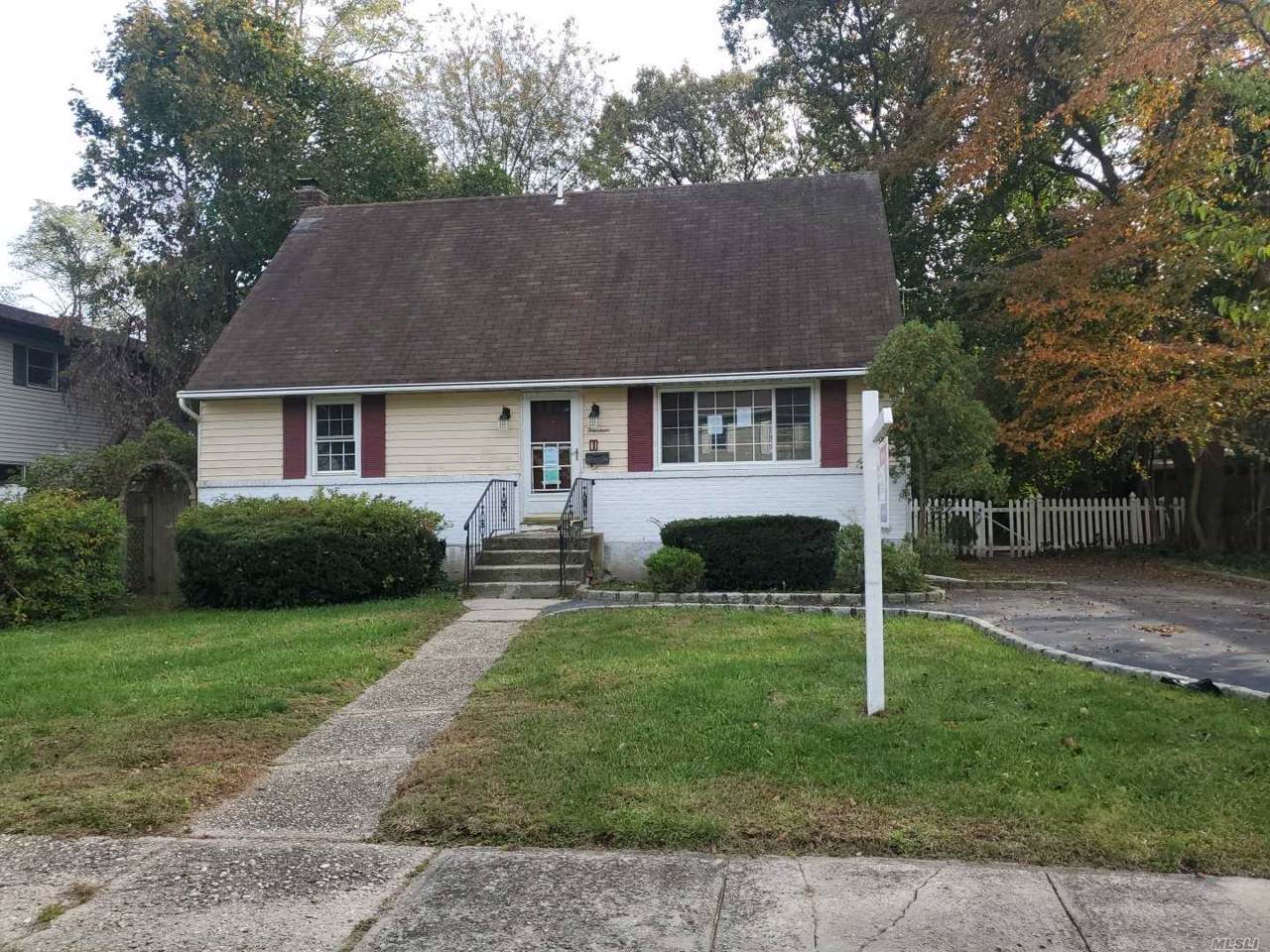 14 Hinton Ave - Photo 1