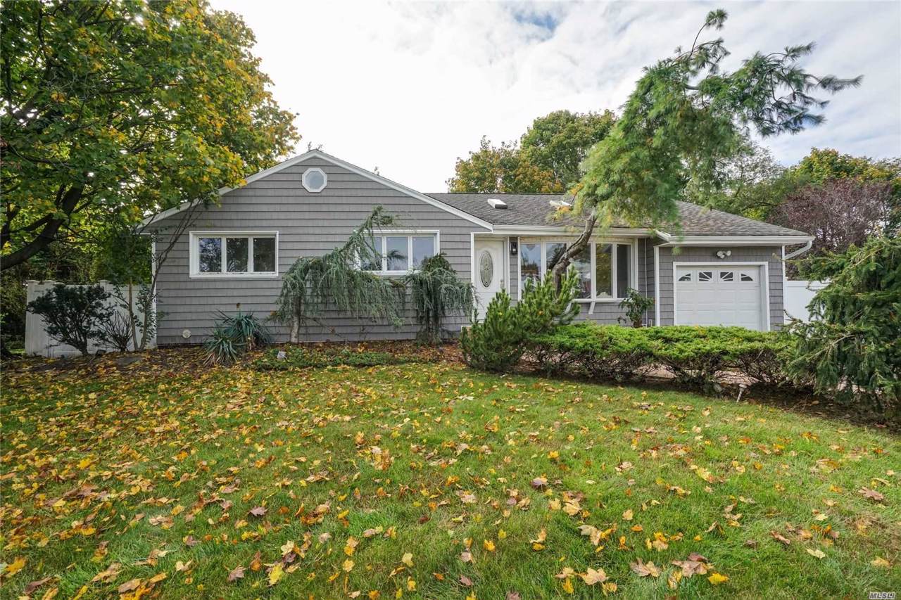 3 Parkway Dr - Photo 1