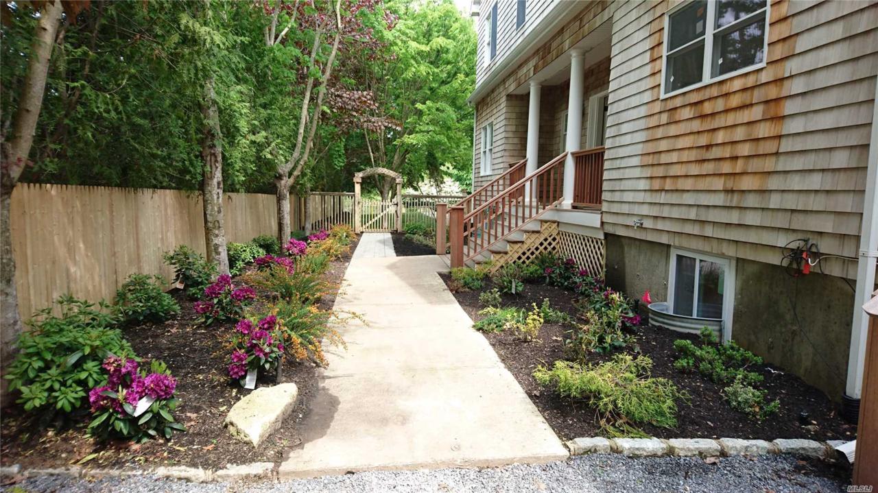 1110 North Sea Rd - Photo 1