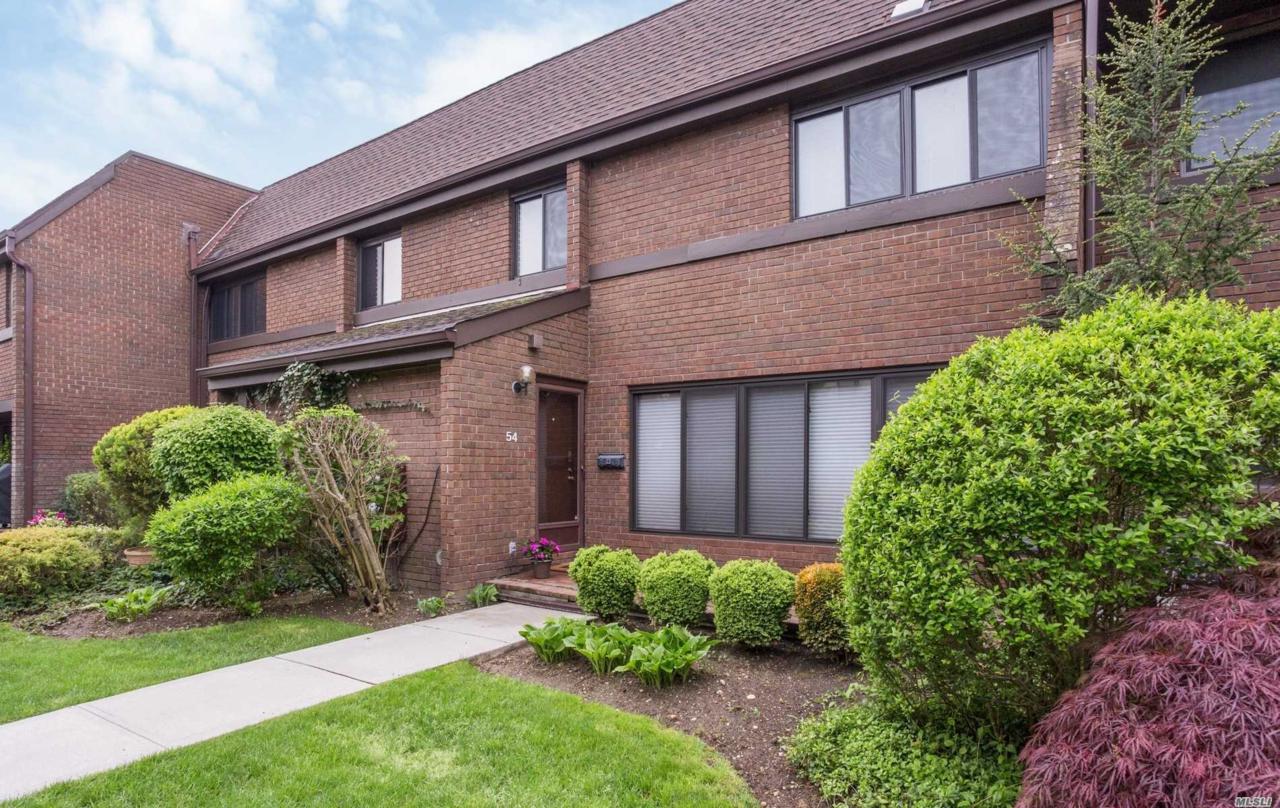 54 Chestnut Hill - Photo 1