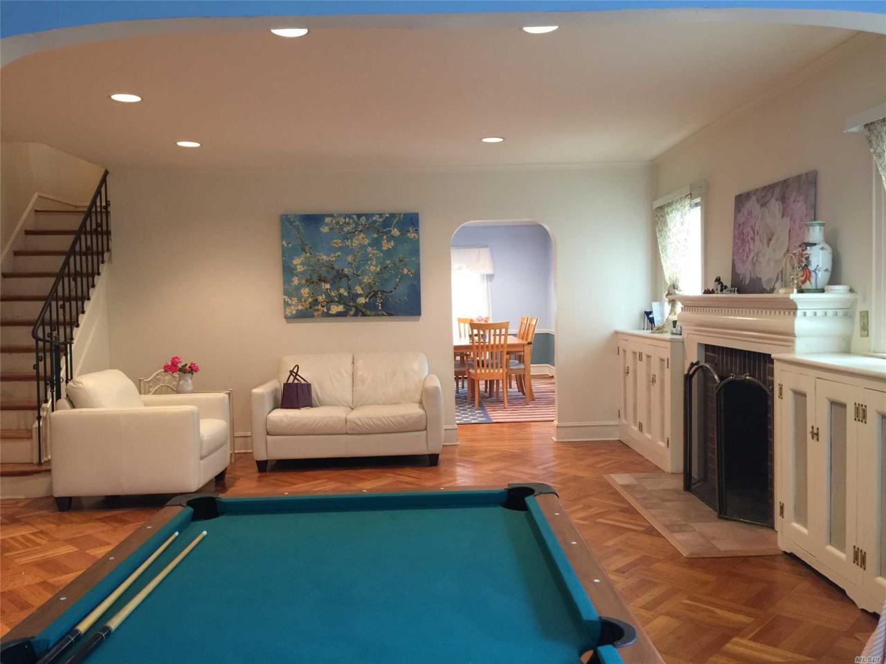 30 Coolidge St - Photo 1