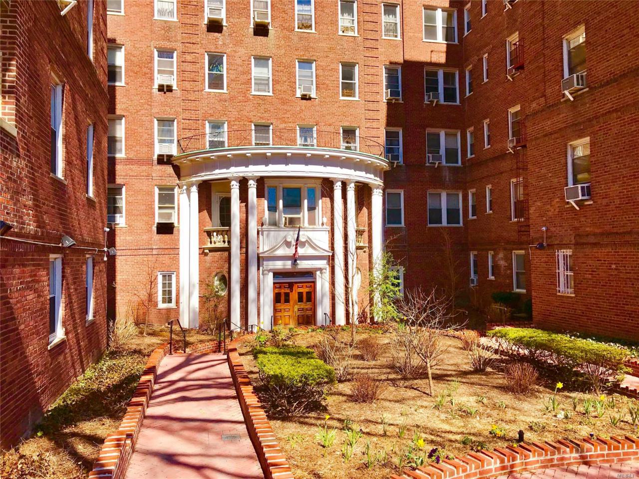 118-11 84 Ave - Photo 1