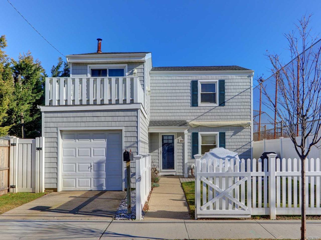 590 Neptune Blvd - Photo 1
