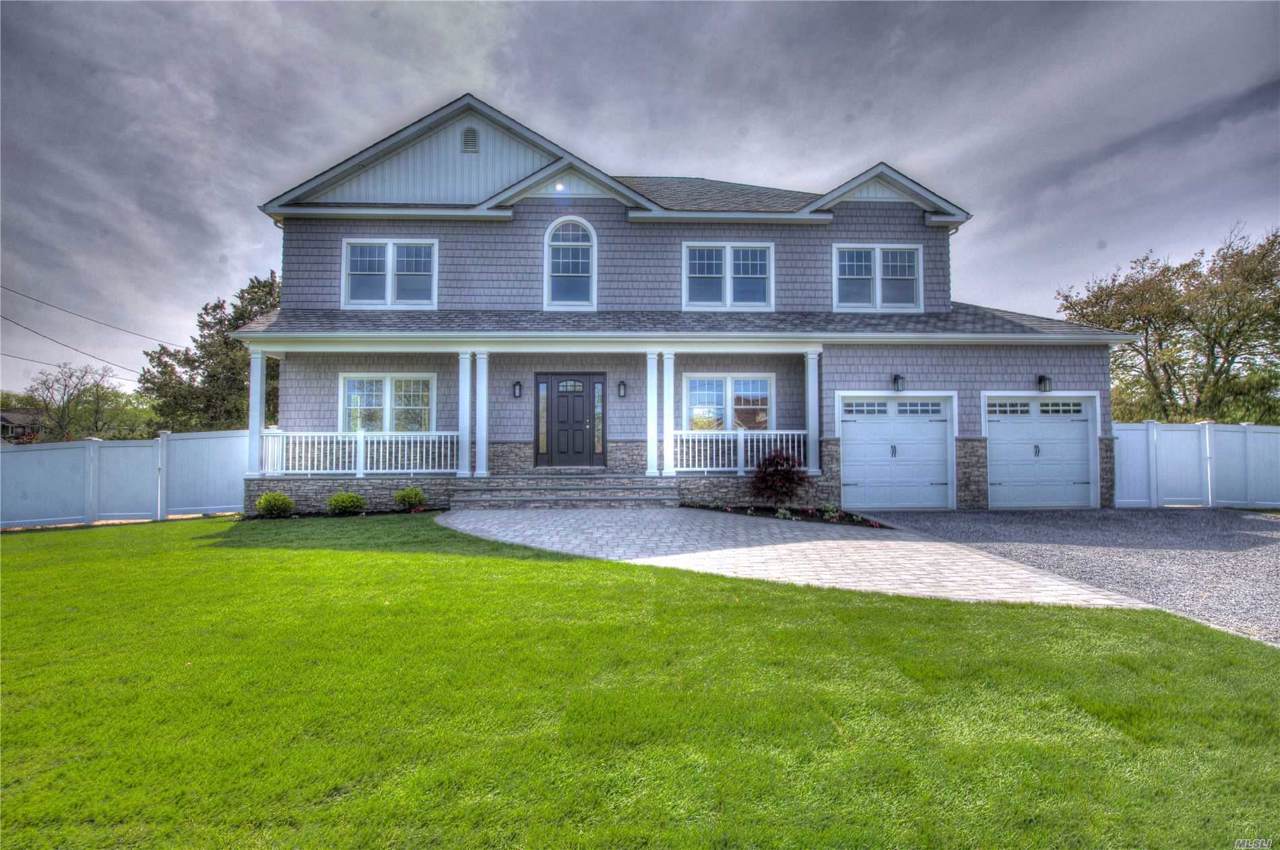 136 Awixa Ave - Photo 1