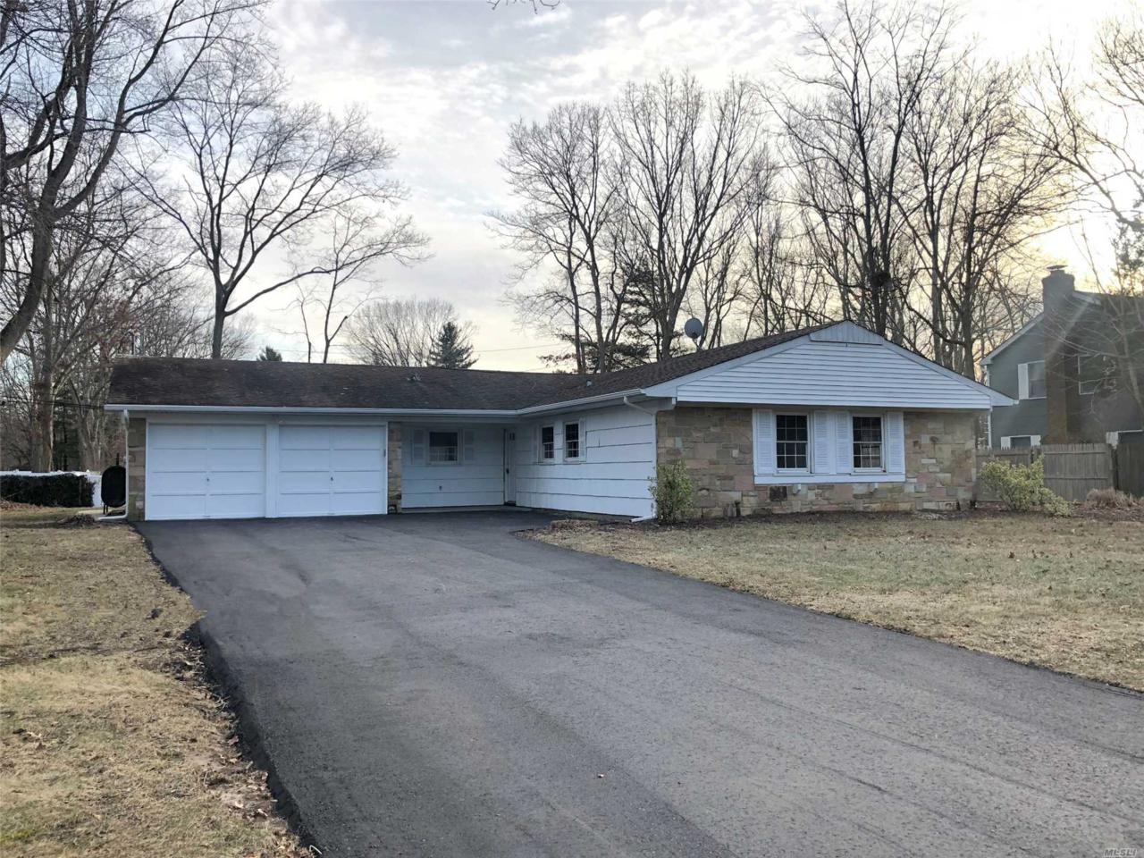 8 Spaulding Ln - Photo 1